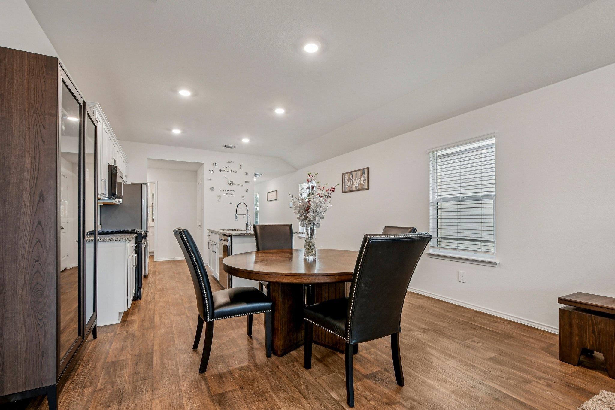 519 Sandringham Loop Kyle TX 78640
