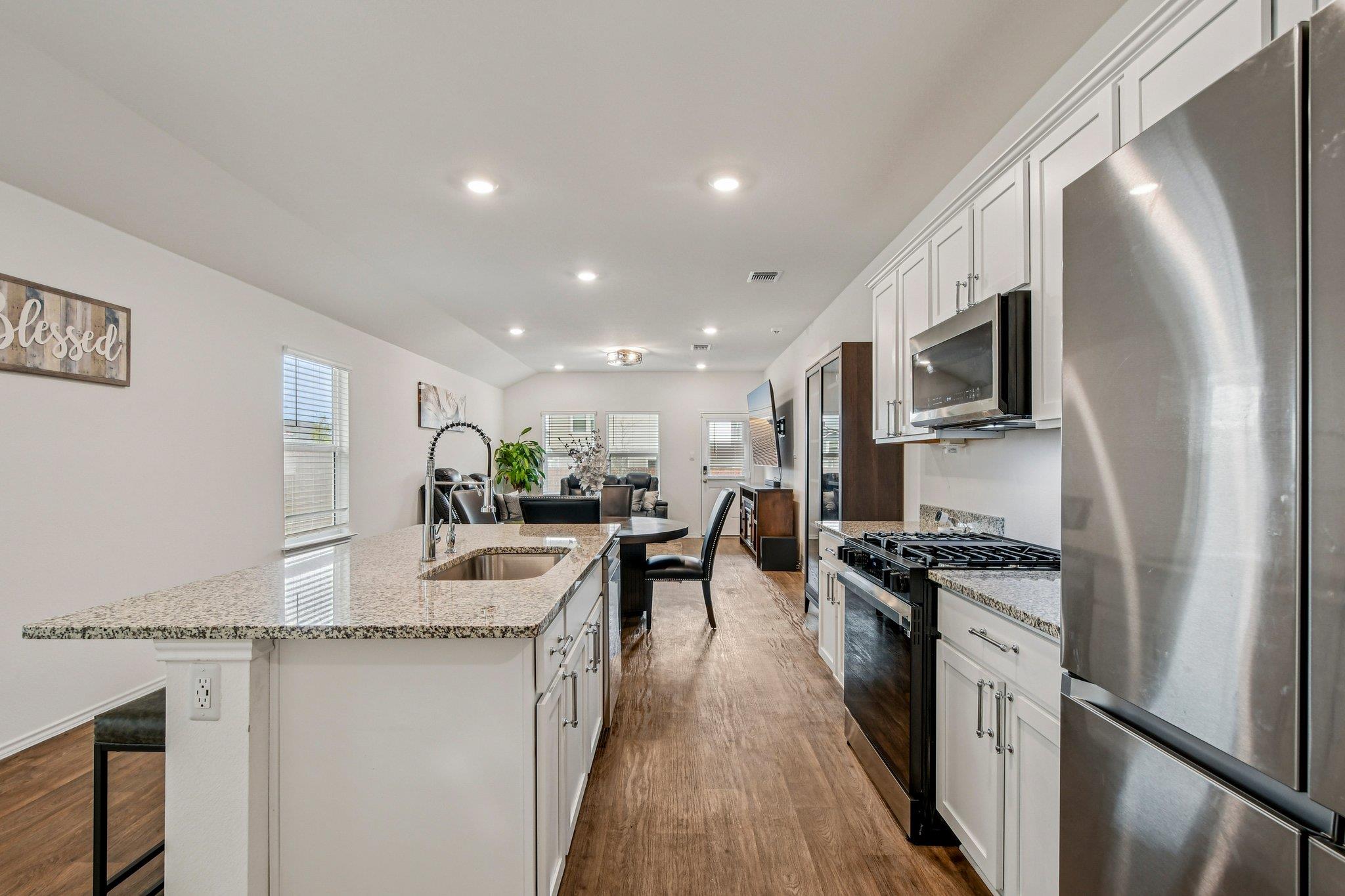 519 Sandringham Loop Kyle TX 78640