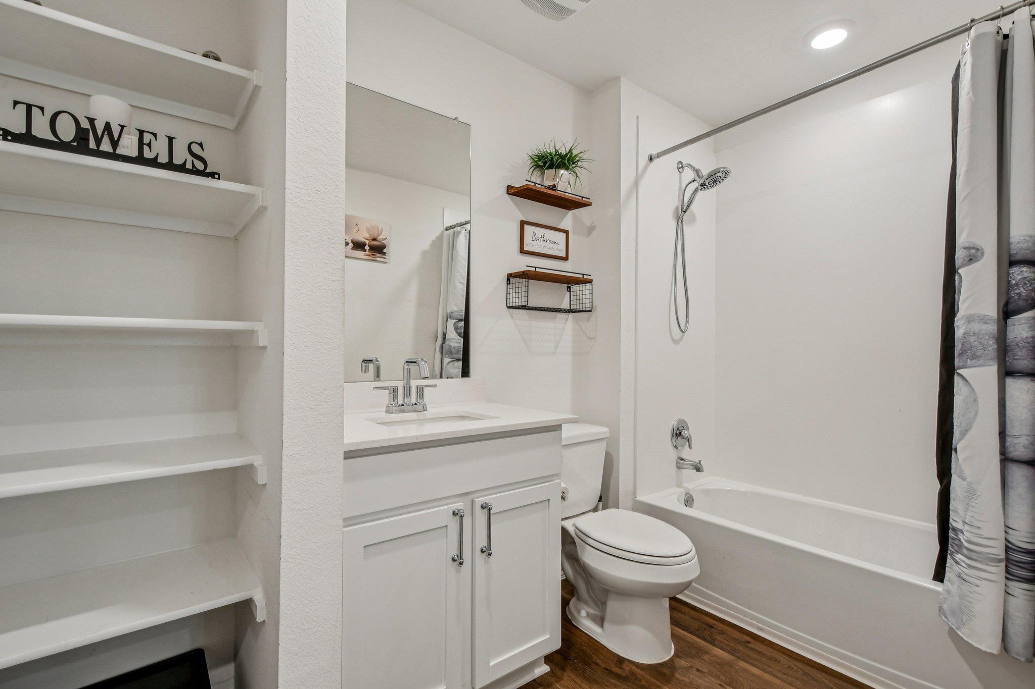 519 Sandringham Loop Kyle TX 78640