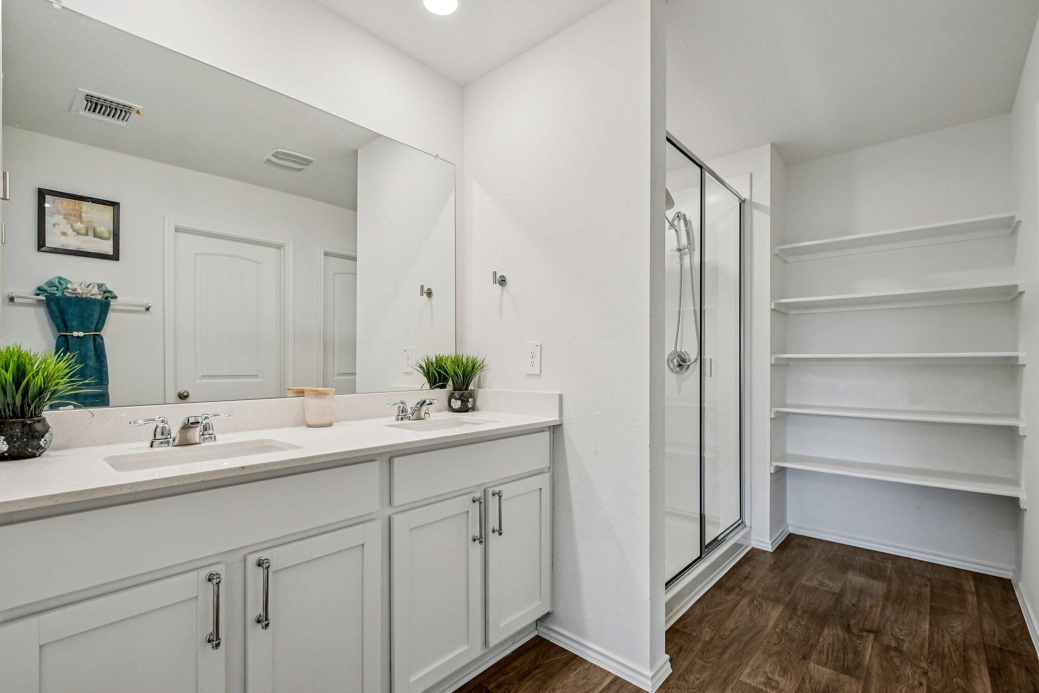 519 Sandringham Loop Kyle TX 78640