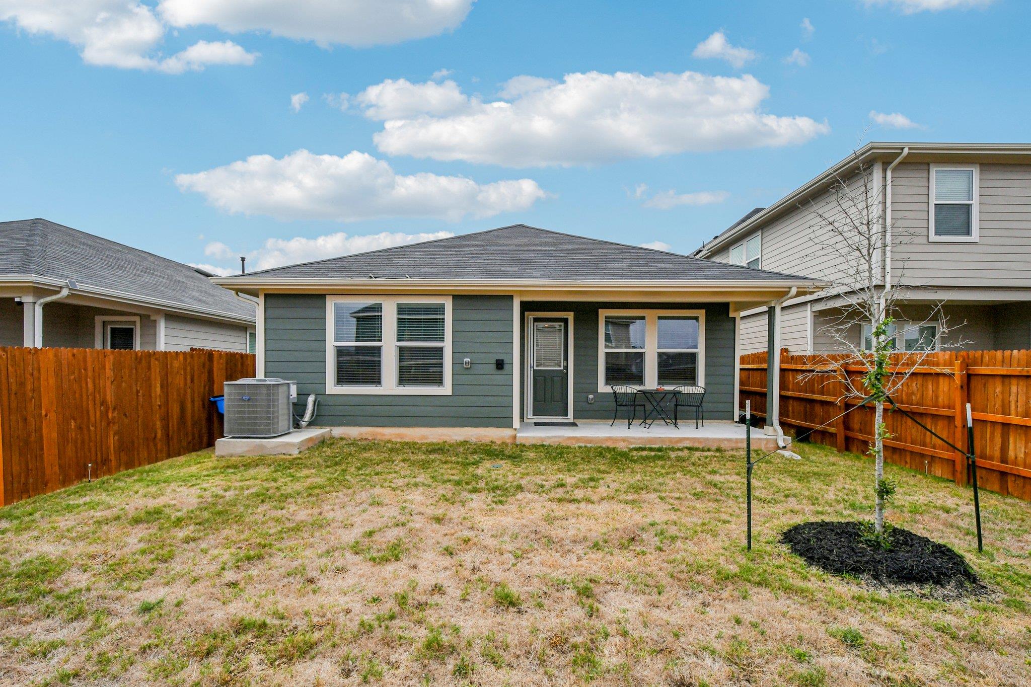 519 Sandringham Loop Kyle TX 78640