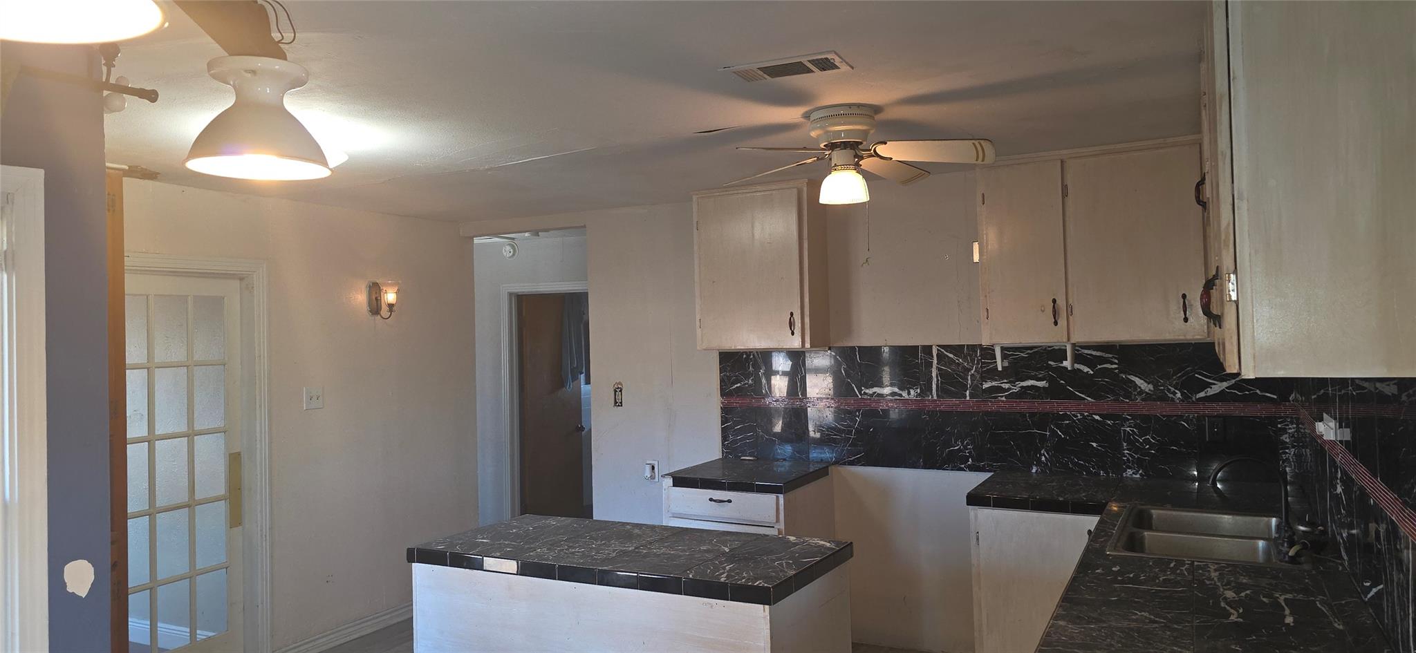 9270 San Marcos Highway Fentress TX 78622