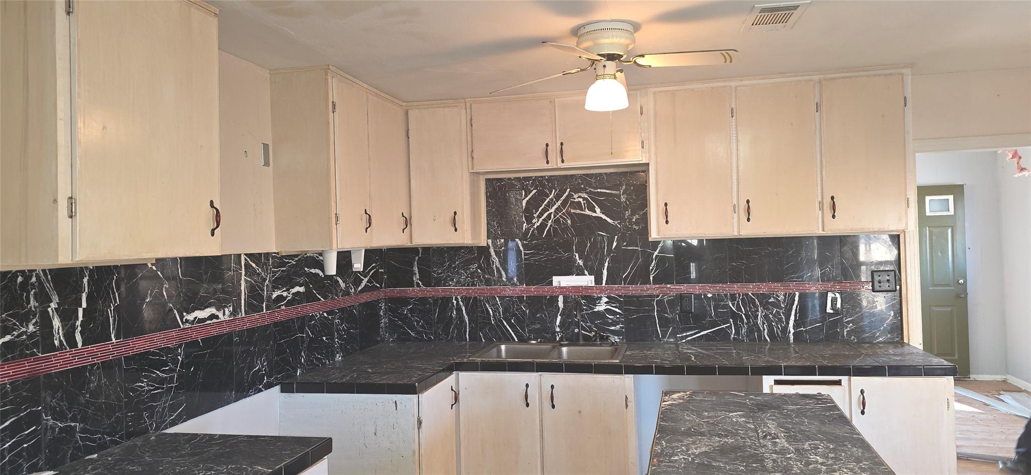 9270 San Marcos Highway Fentress TX 78622