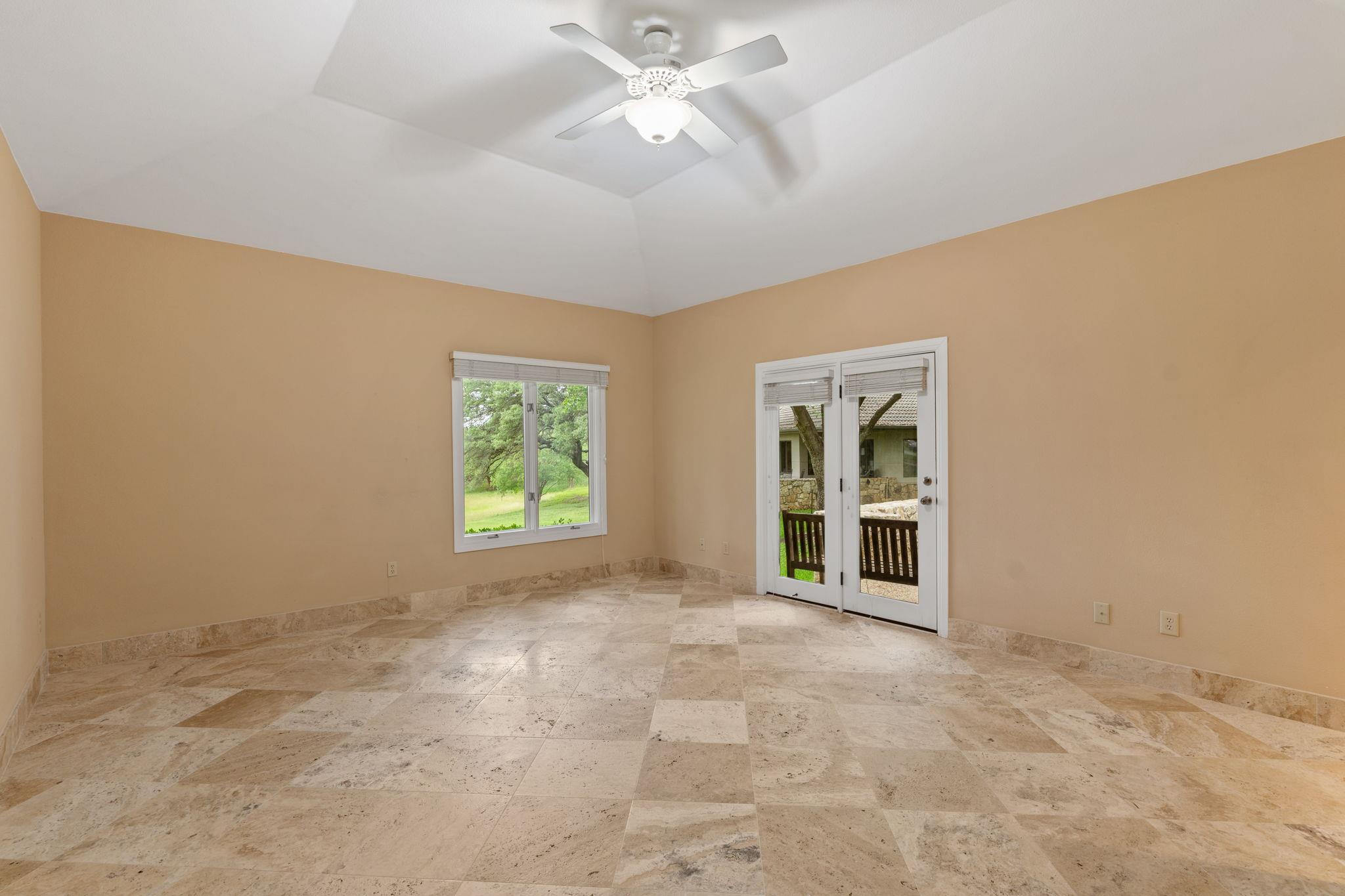 1927 Clubhouse Hill Drive Spicewood TX 78669