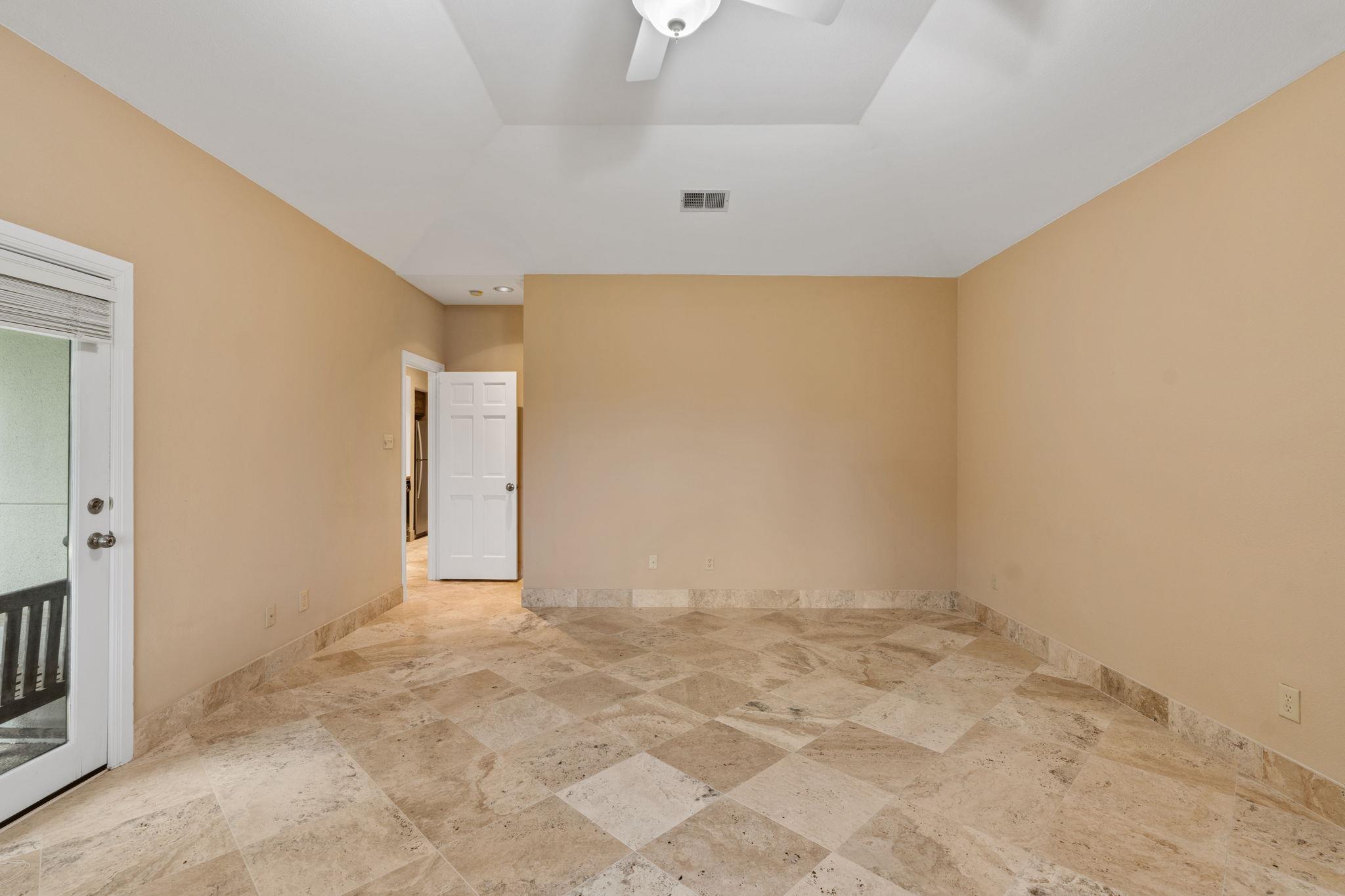 1927 Clubhouse Hill Drive Spicewood TX 78669