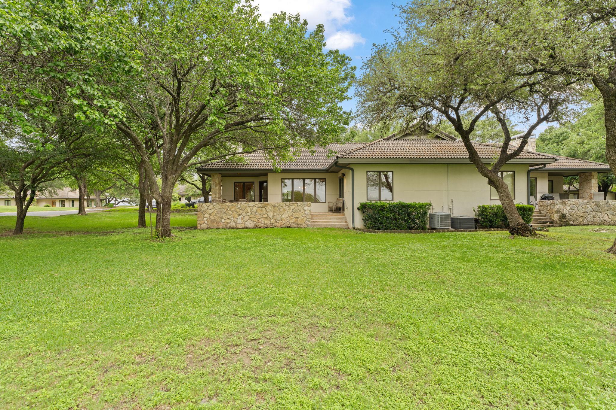 1927 Clubhouse Hill Drive Spicewood TX 78669