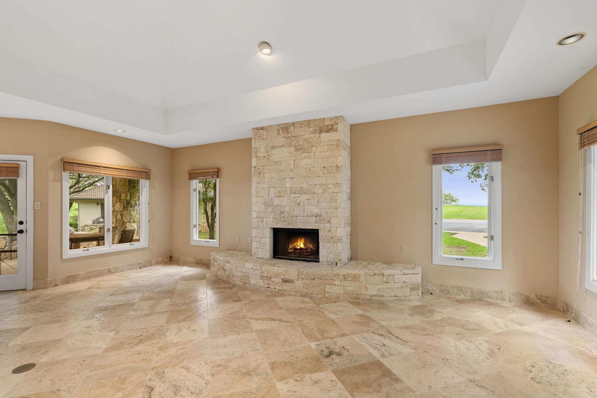 1927 Clubhouse Hill Drive Spicewood TX 78669
