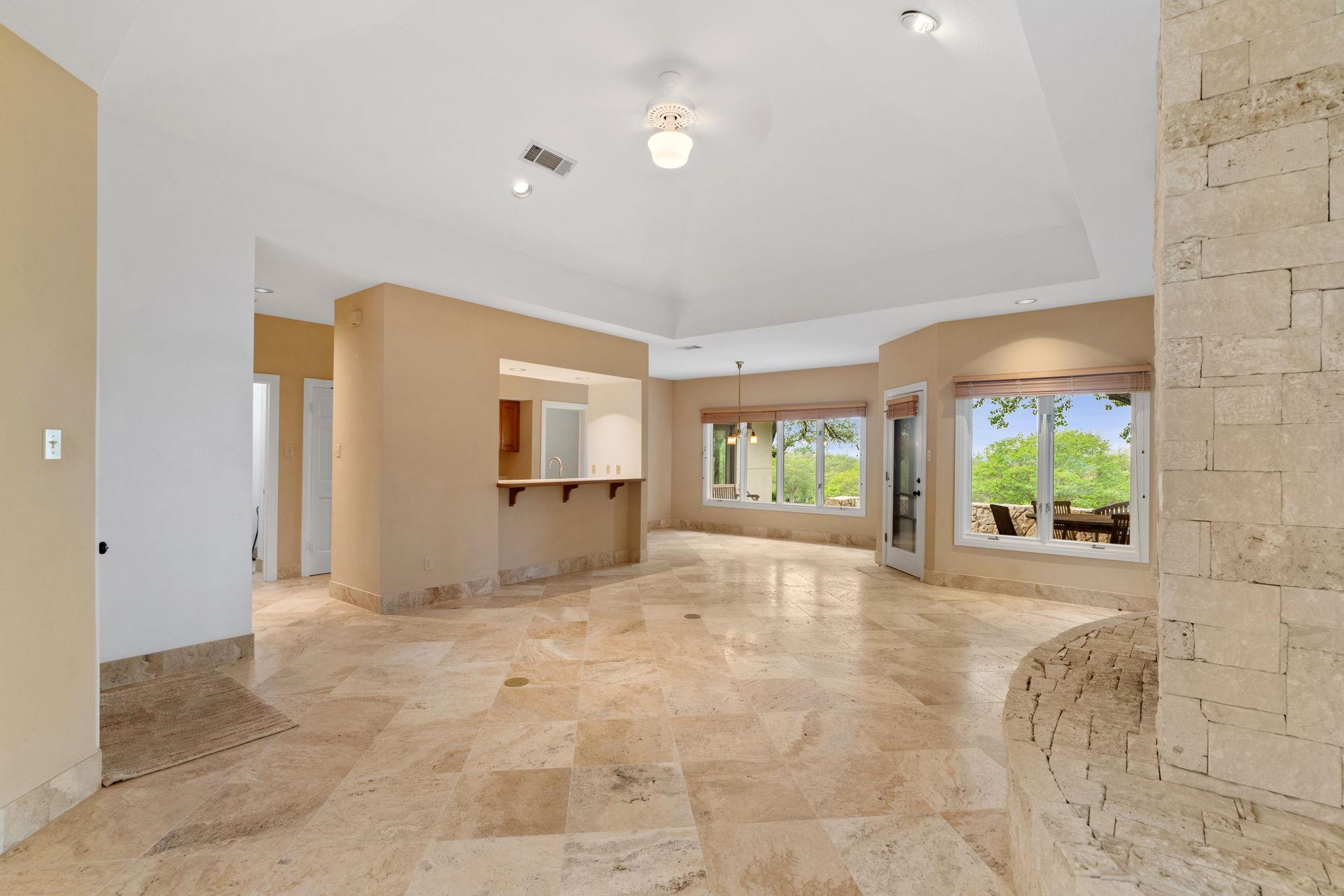 1927 Clubhouse Hill Drive Spicewood TX 78669