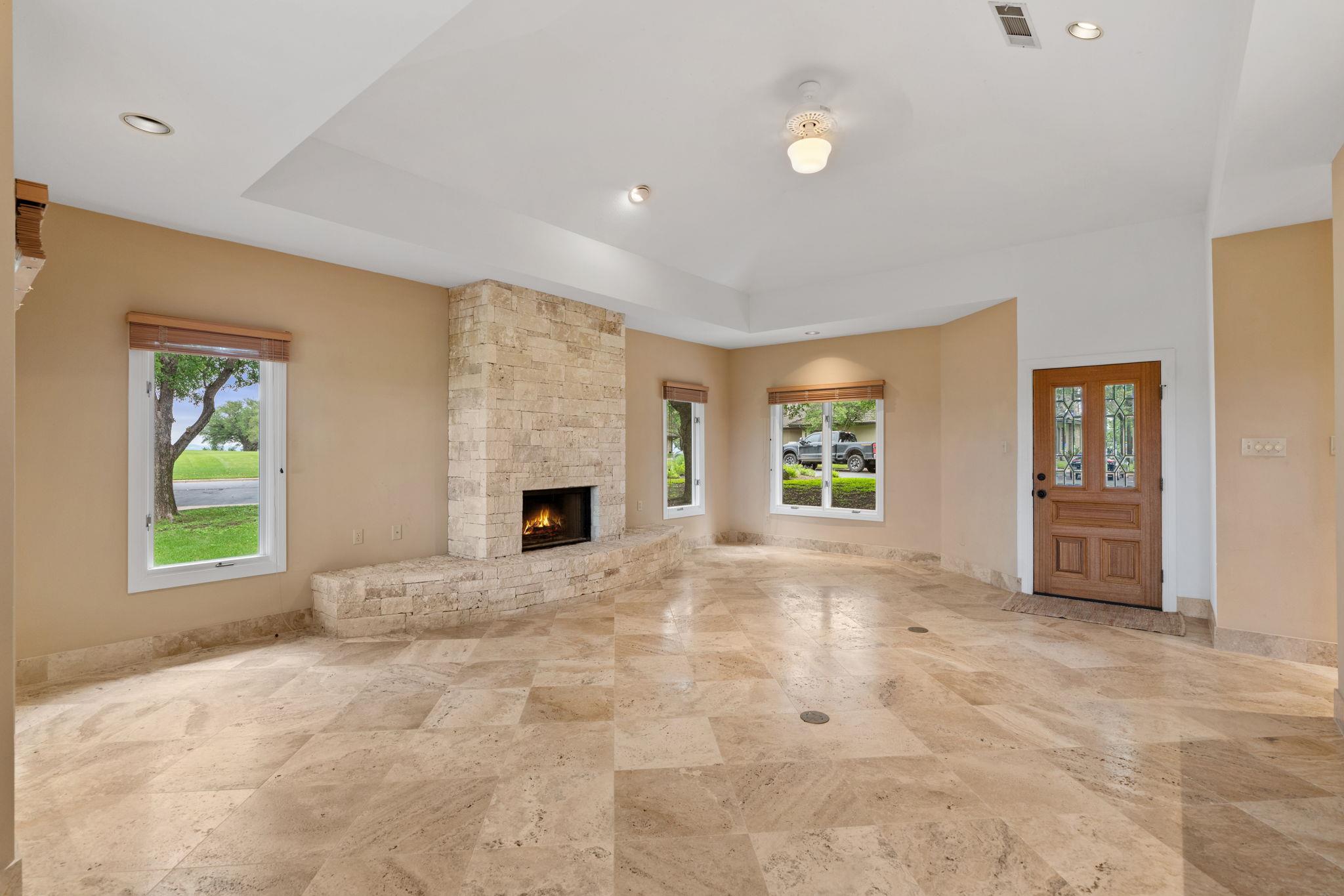 1927 Clubhouse Hill Drive Spicewood TX 78669