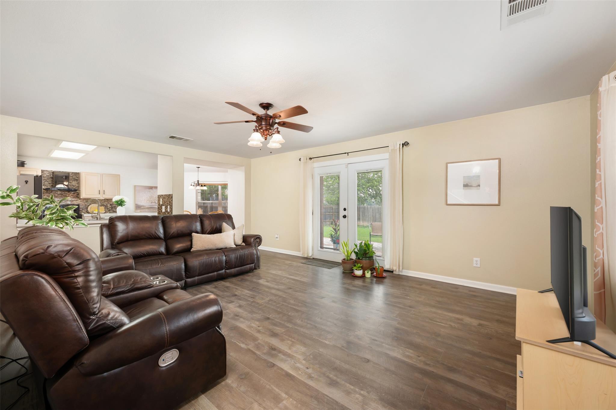200 Deercreek Lane Leander TX 78641