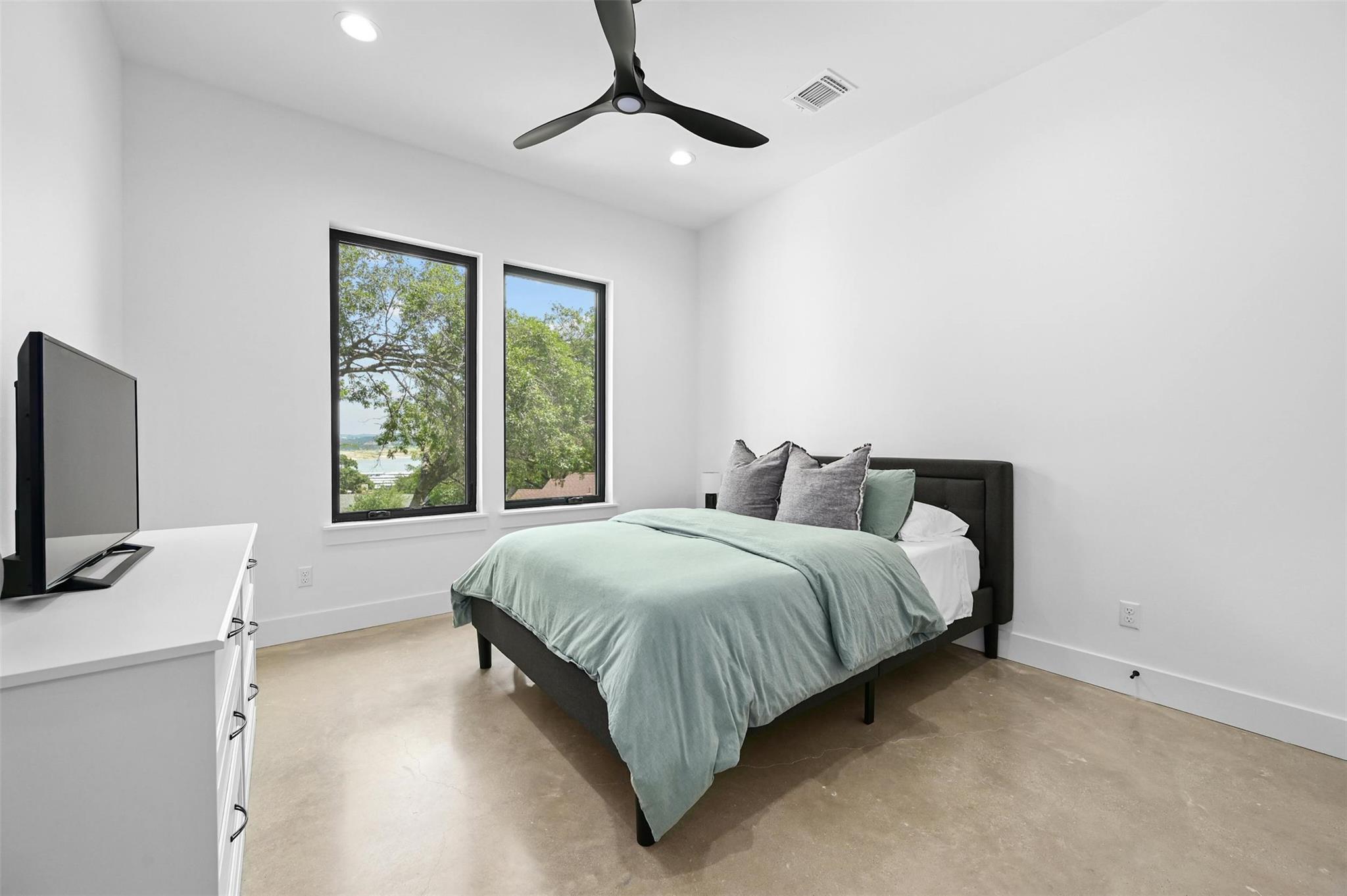 806 Sunfish Street Lakeway TX 78734