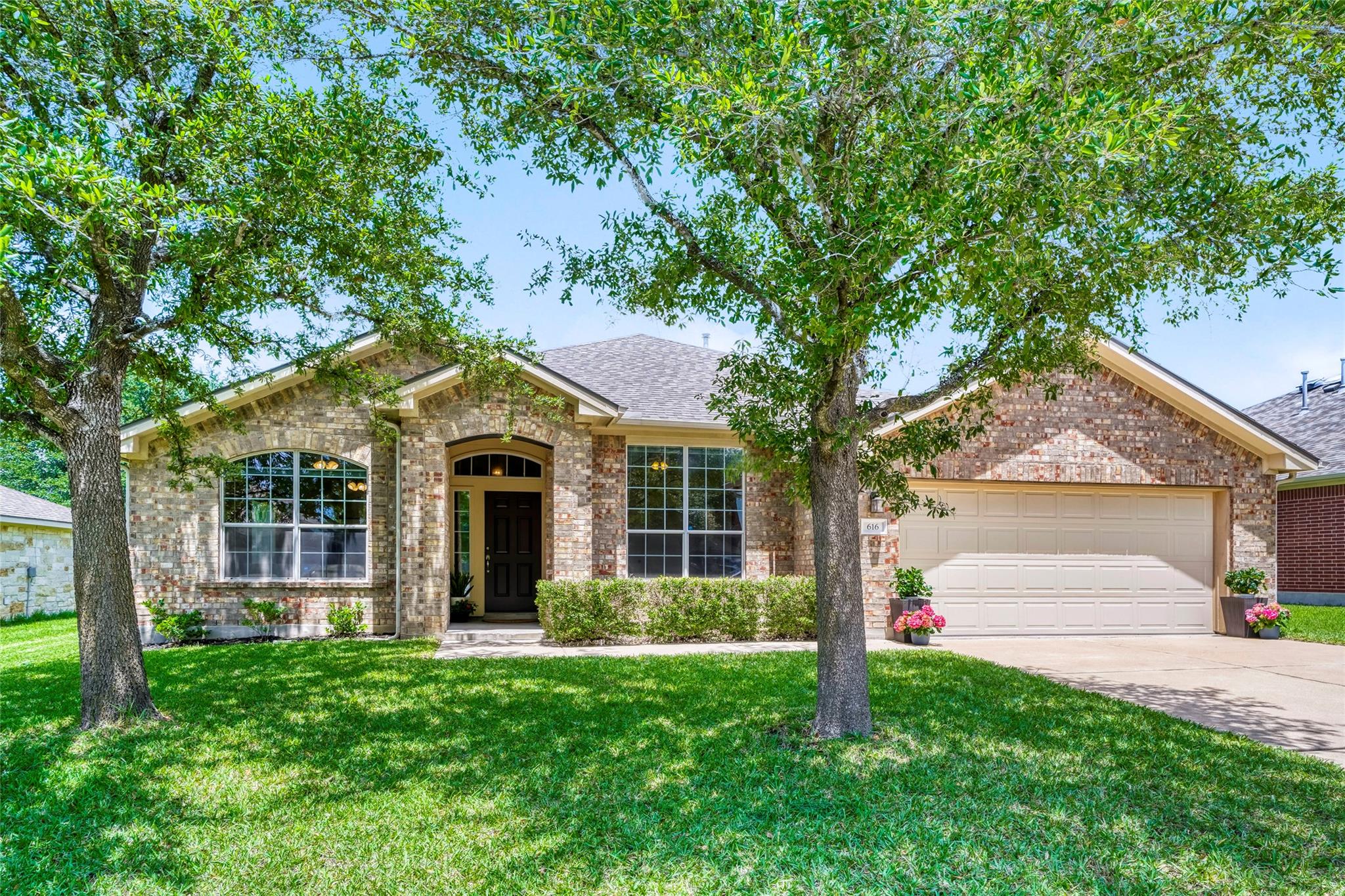 616 Portchester Castle Path Pflugerville TX 78660