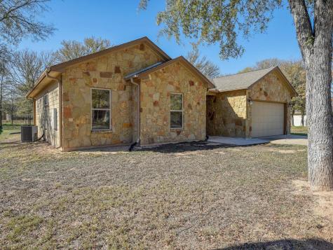 108 Pohakuloa Drive Bastrop TX 78602