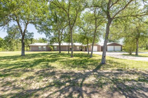 1229 State 304 Highway Gonzales TX 78629
