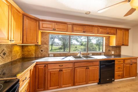 1229 State 304 Highway Gonzales TX 78629