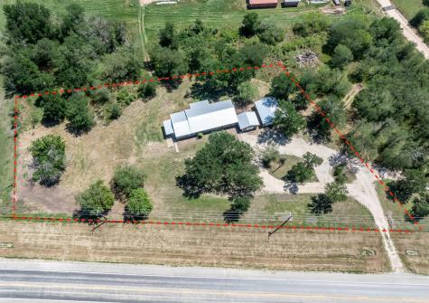 1229 State 304 Highway Gonzales TX 78629