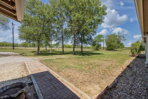 1229 State 304 Highway Gonzales TX 78629