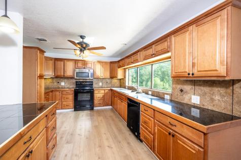 1229 State 304 Highway Gonzales TX 78629