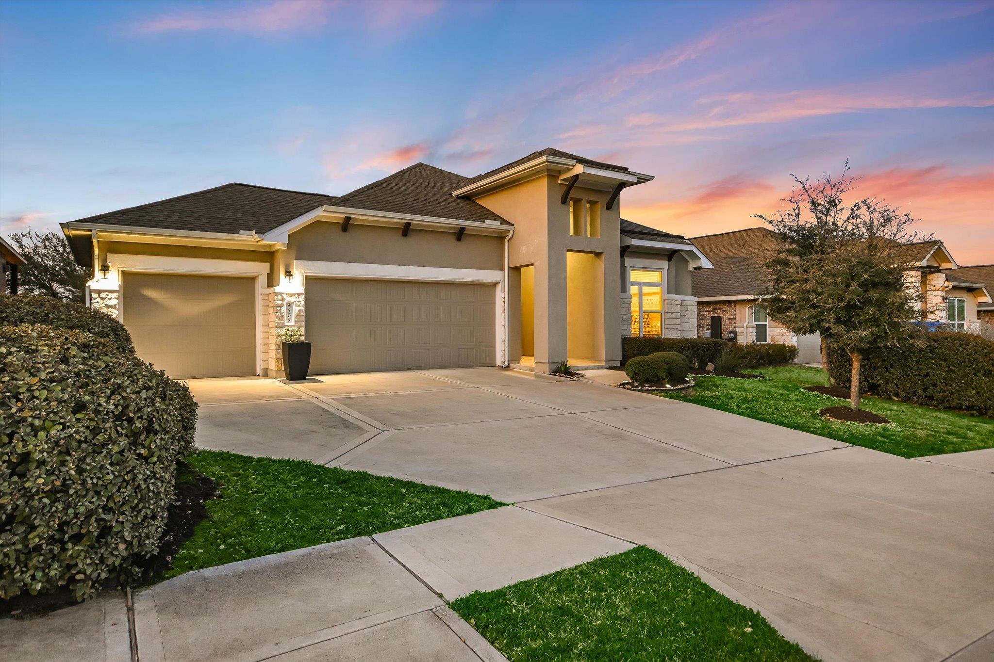 508 Peakside Circle Dripping Springs TX 78620
