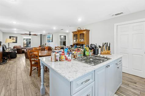 1498 County Road 313 Lexington TX 78947