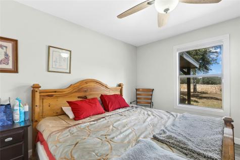 1498 County Road 313 Lexington TX 78947