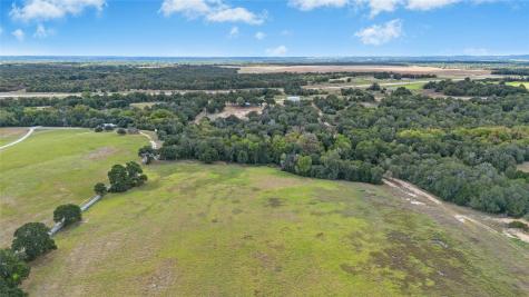 1498 County Road 313 Lexington TX 78947