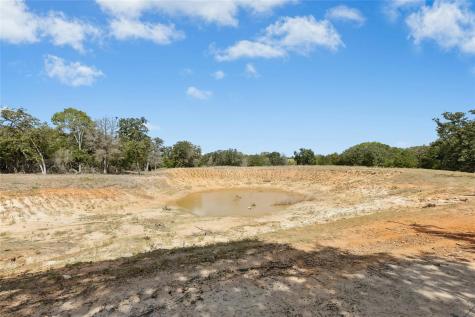 1498 County Road 313 Lexington TX 78947