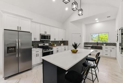 418 Bedford Drive Spicewood TX 78669