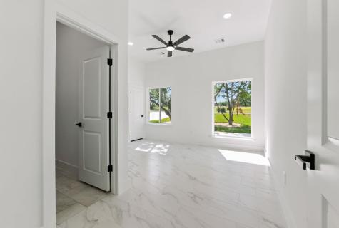 418 Bedford Drive Spicewood TX 78669