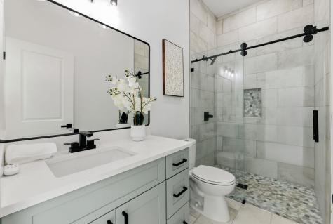 418 Bedford Drive Spicewood TX 78669