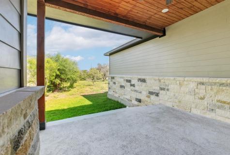 418 Bedford Drive Spicewood TX 78669