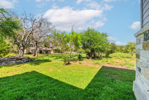 418 Bedford Drive Spicewood TX 78669