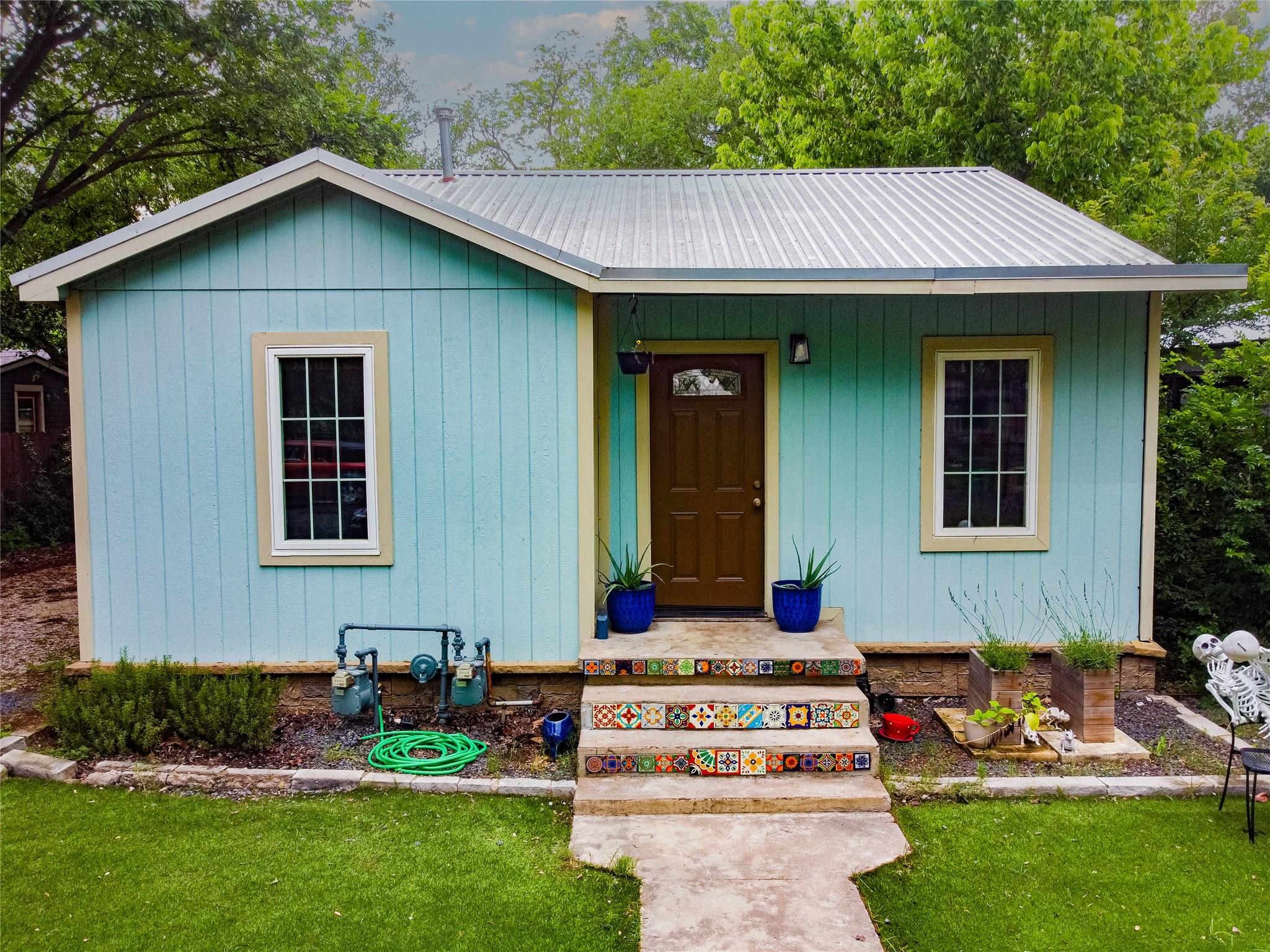912 & 912 1/2 Calle Limon Drive Austin TX 78702
