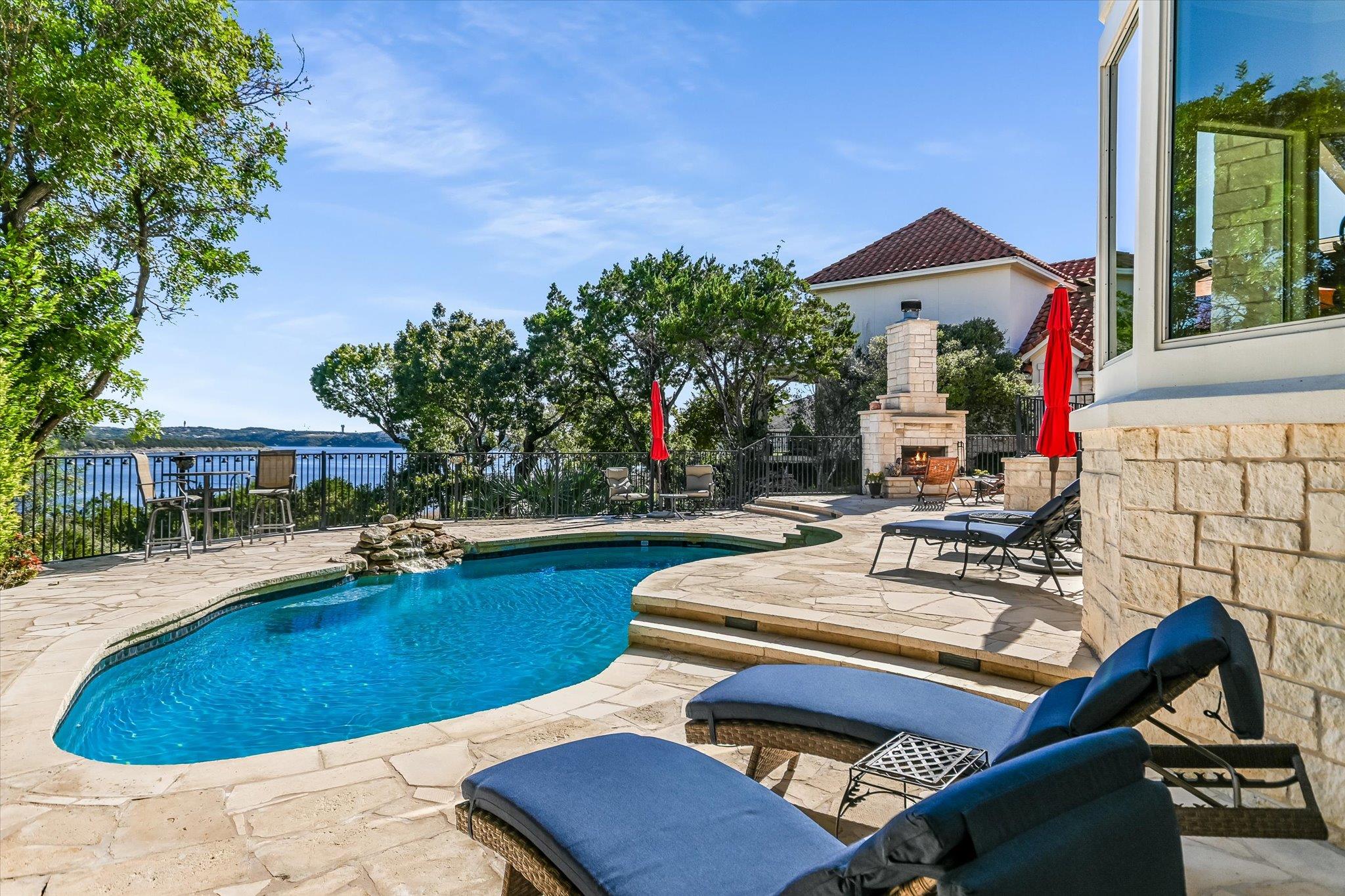 1817 Kingfisher Ridge Cove Lago Vista TX 78645