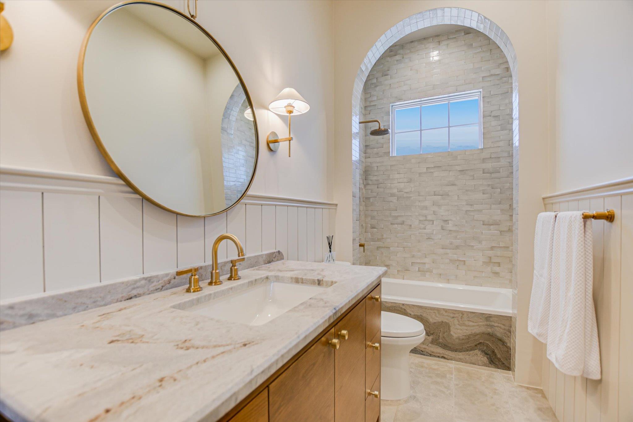 242 La Serena Loop Horseshoe Bay TX 78657