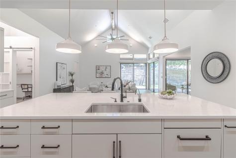 5805 Chesterfield Avenue Austin TX 78752