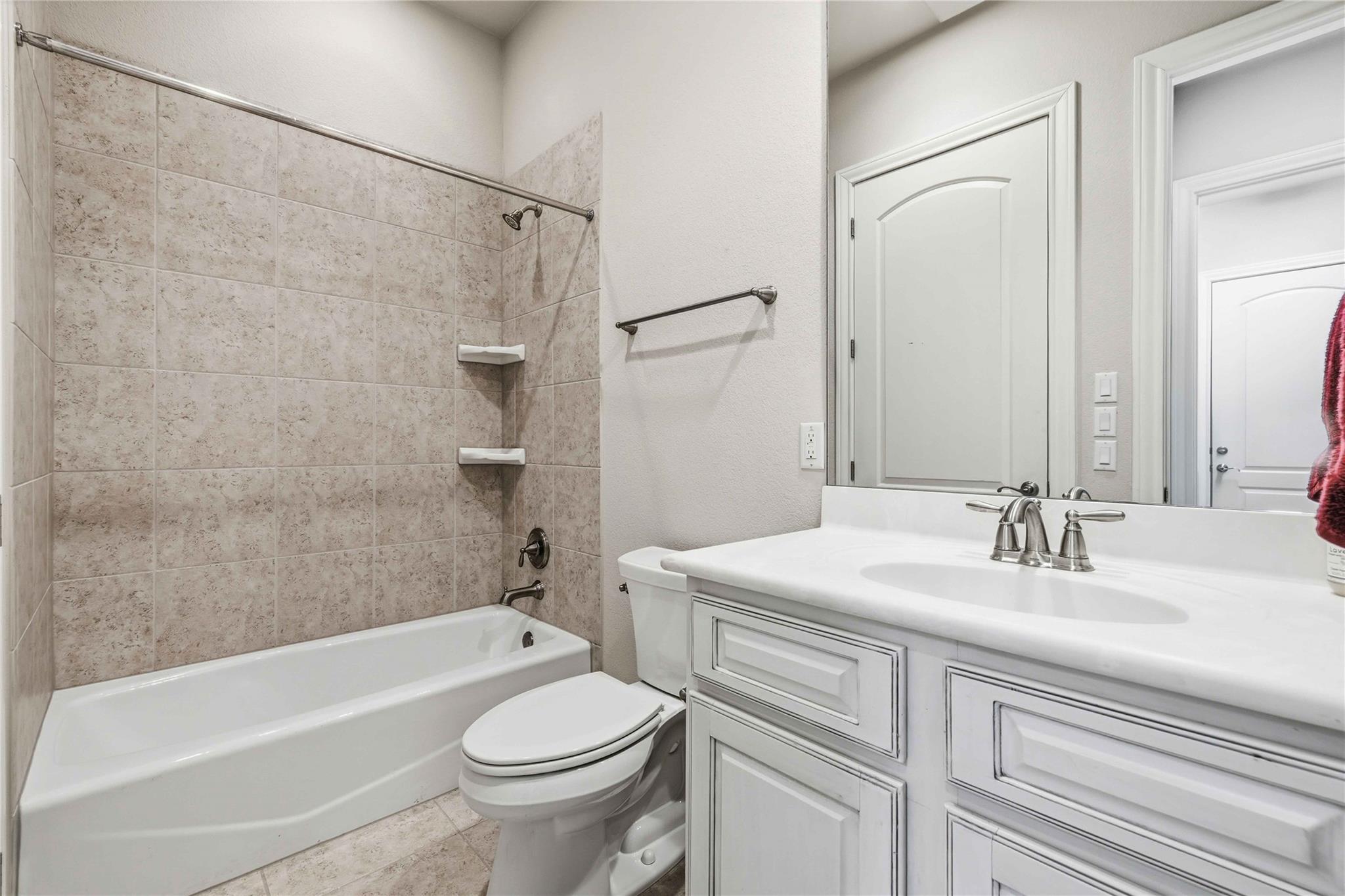 204 Delfino Circle Lakeway TX 78734