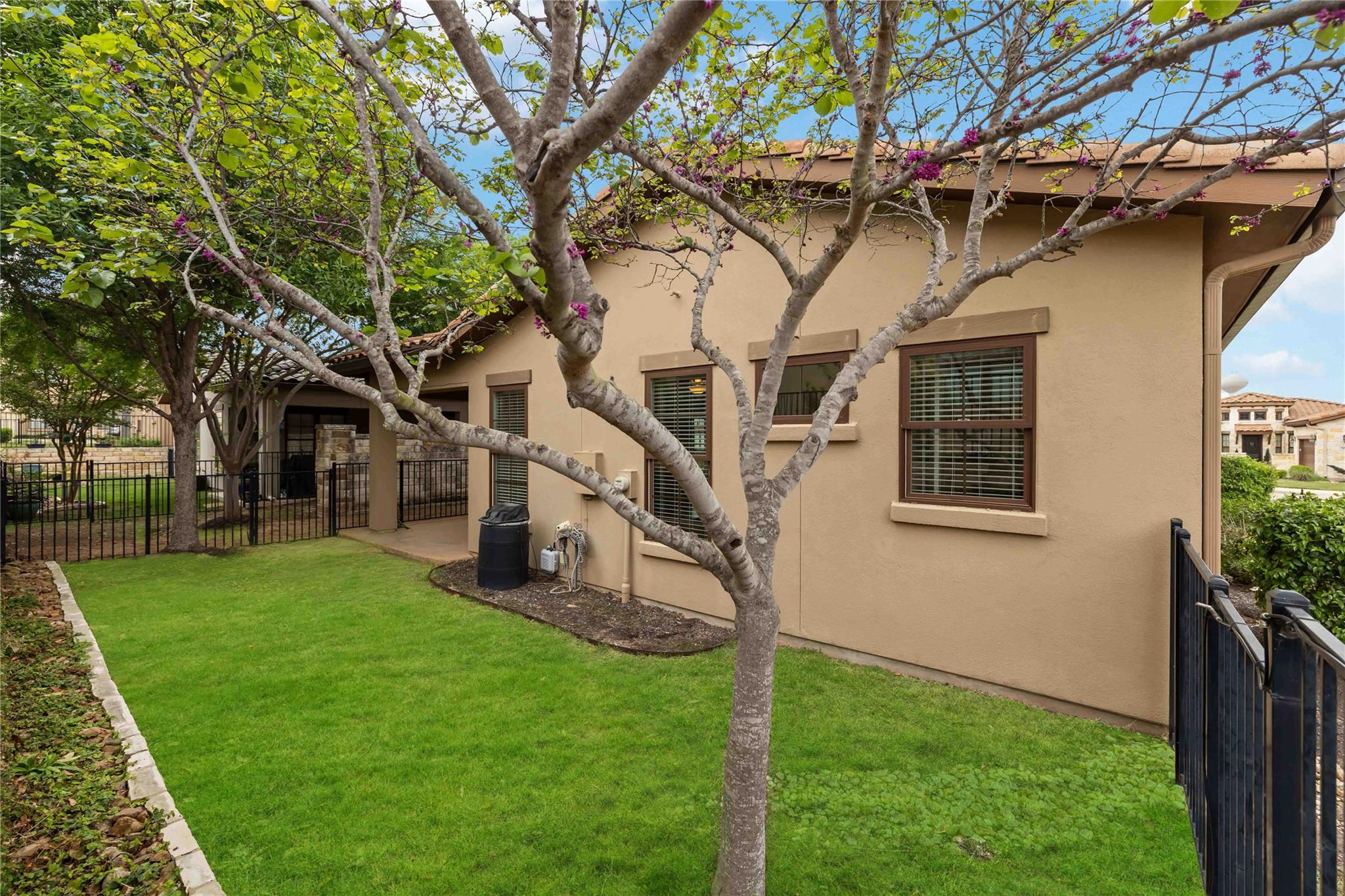 204 Delfino Circle Lakeway TX 78734