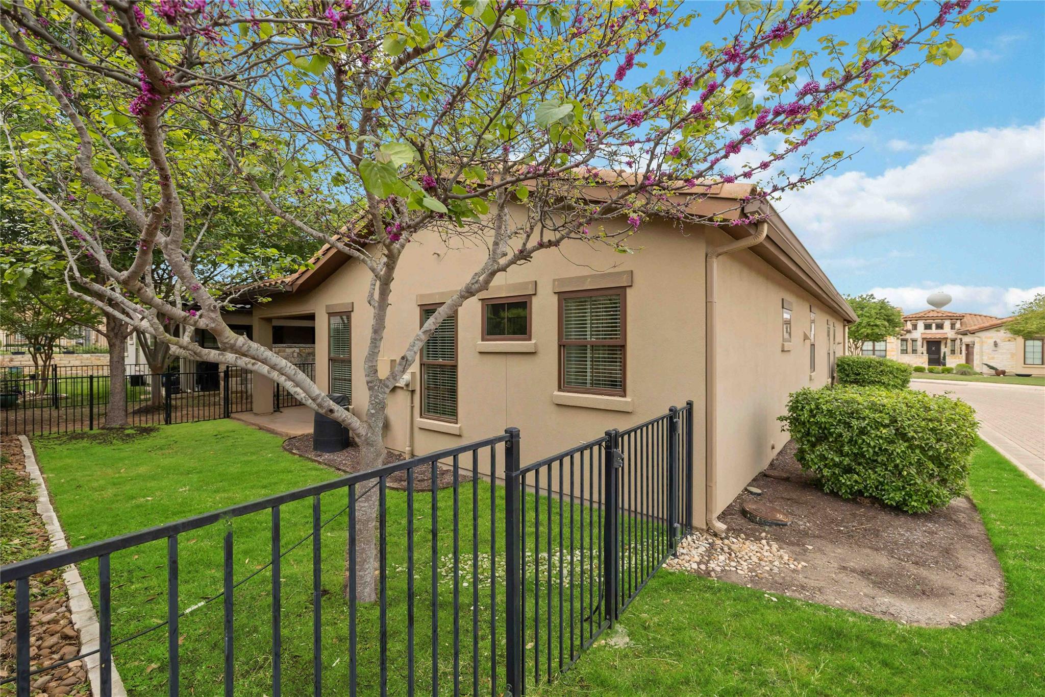 204 Delfino Circle Lakeway TX 78734
