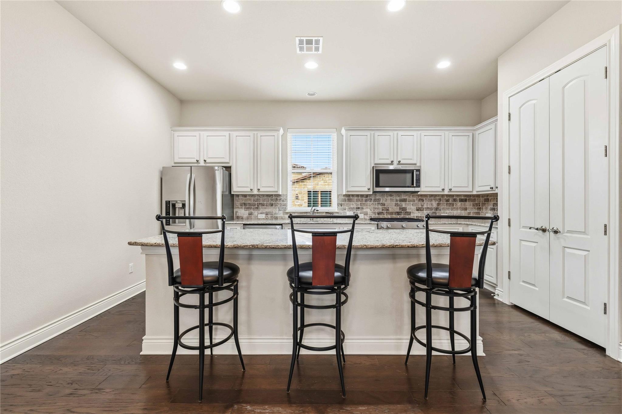204 Delfino Circle Lakeway TX 78734