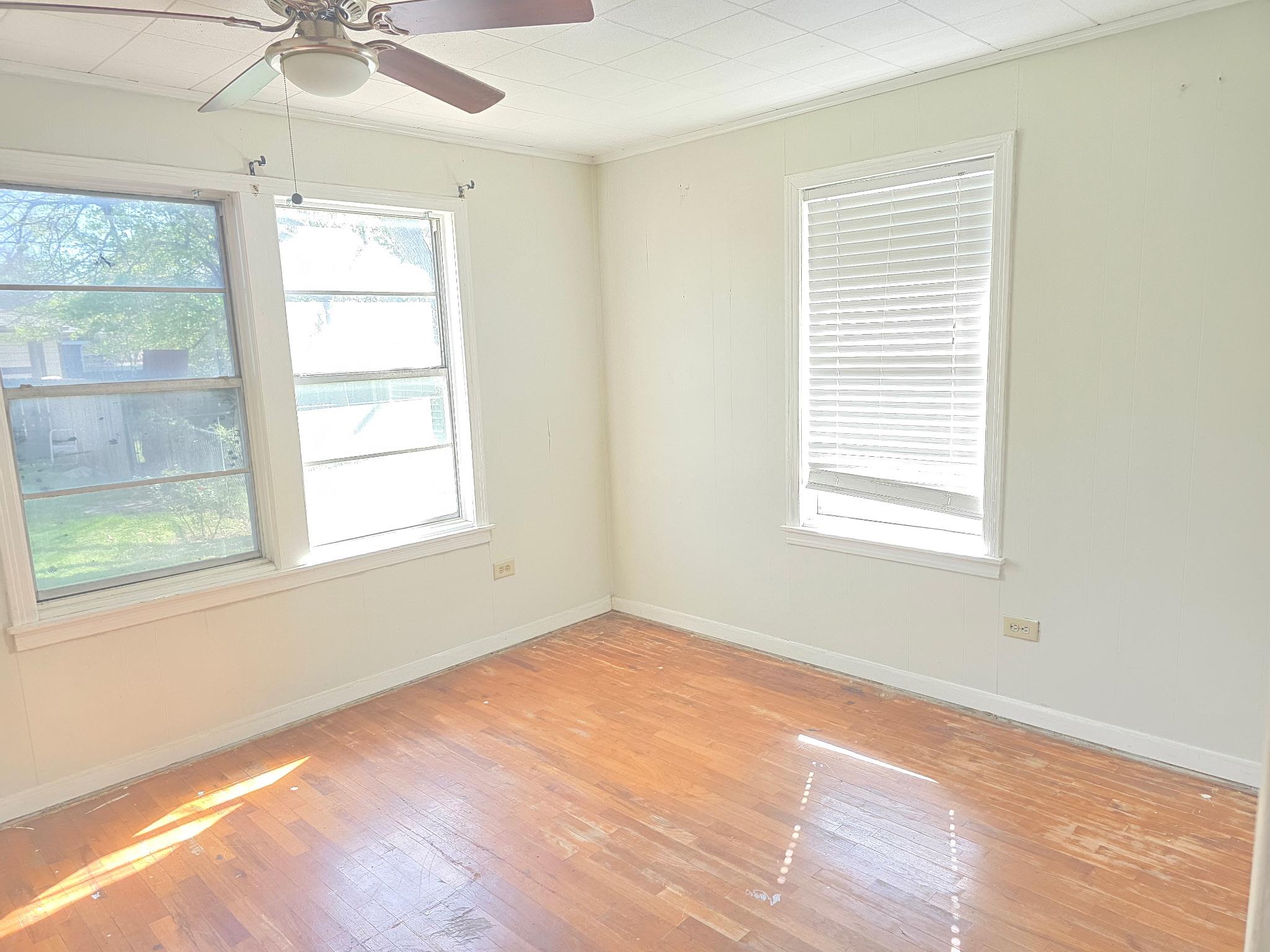 305 N 5th Street Thorndale TX 76577