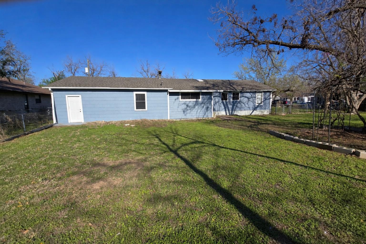 305 N 5th Street Thorndale TX 76577