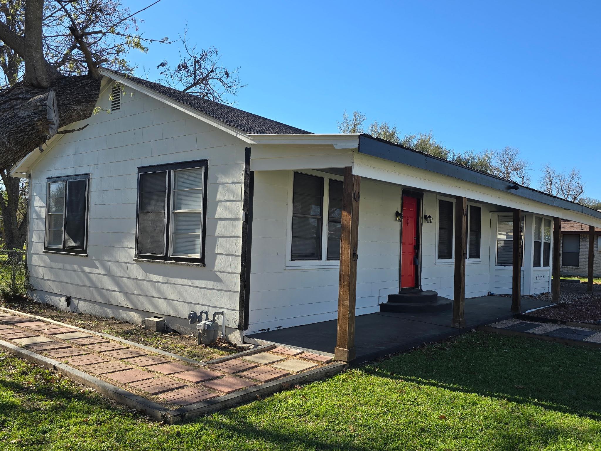 305 N 5th Street Thorndale TX 76577