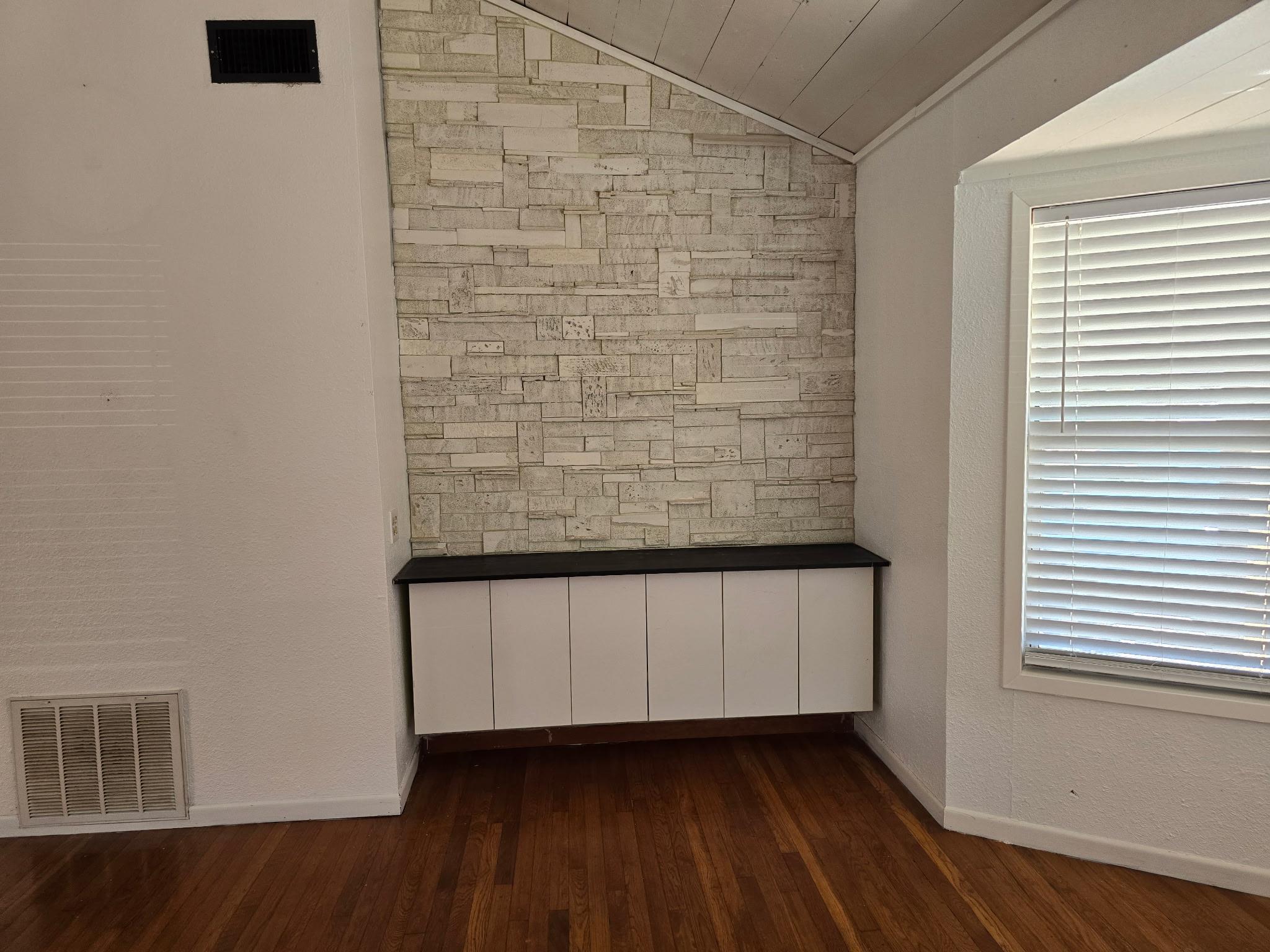 305 N 5th Street Thorndale TX 76577