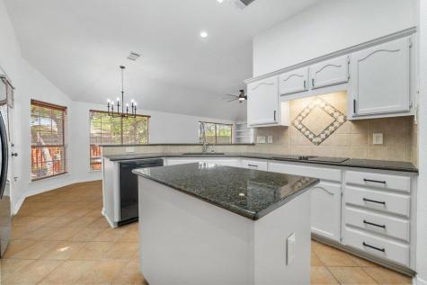 209 El Rio Drive Lakeway TX 78734