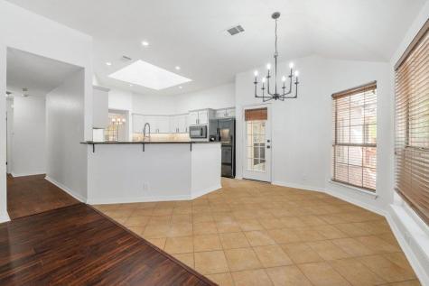 209 El Rio Drive Lakeway TX 78734