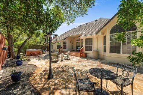 209 El Rio Drive Lakeway TX 78734