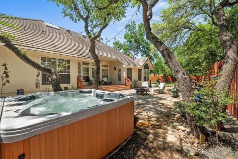 209 El Rio Drive Lakeway TX 78734