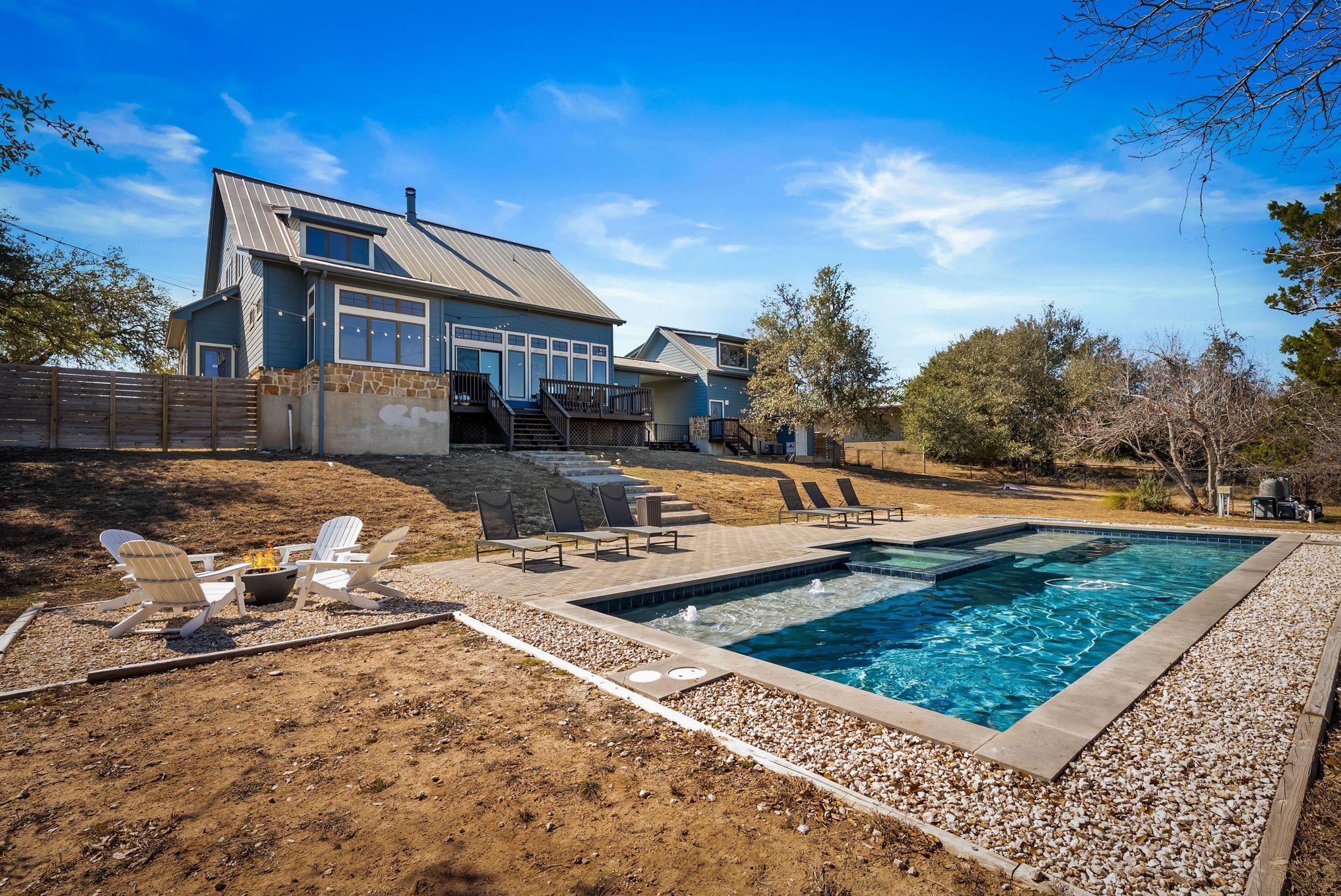 10512 Lake Park Drive Dripping Springs TX 78620