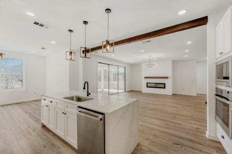 208 Ulupau Circle Bastrop TX 78602
